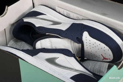 Jordan CJ7891 400 Low Midnight Navy SB 1 1122